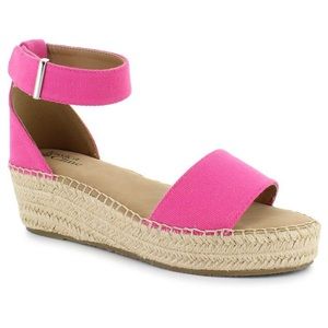 Size 8 Pink Wedges